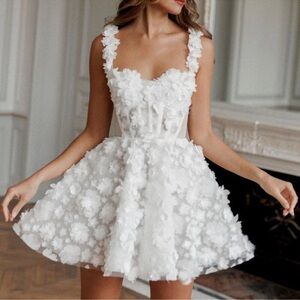 Chic White Floral Mini Dress